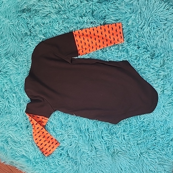 My first Halloween long sleeve diaper shirt onsie - Picture 3 of 3